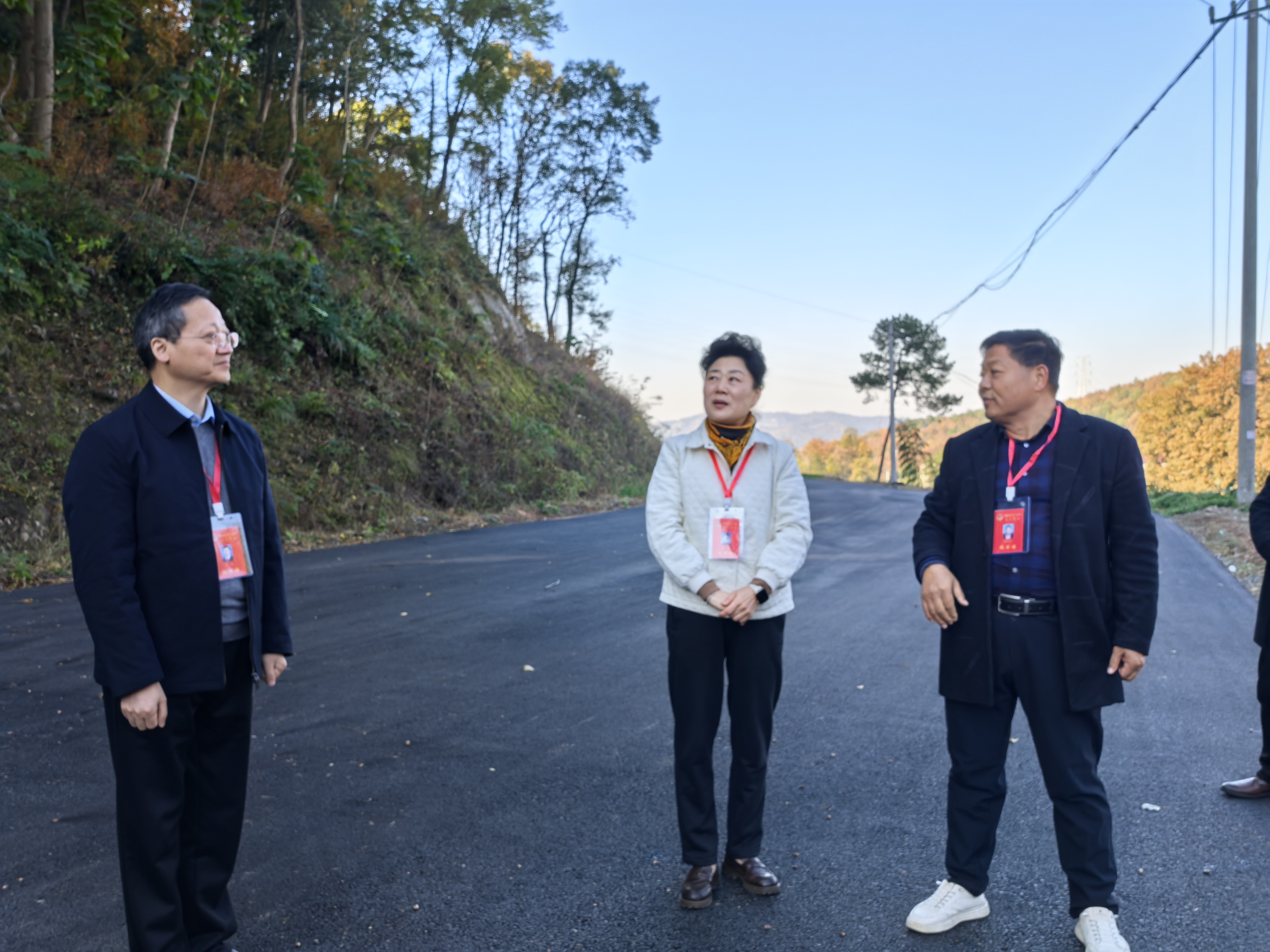 鄭曉艷赴樅陽(yáng)參加代表小組活動(dòng)